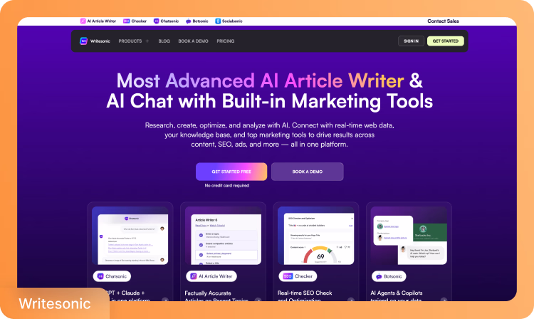 Chatsonic ve SEO özellikleri dahil birden fazla yazma aracı gösteren Writesonic yapay zeka makale yazarı arayüzü